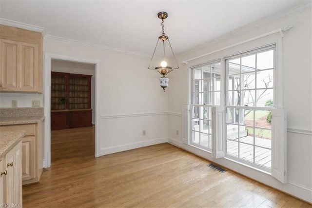 415 N Greenbriar Road, Statesville, NC 28625