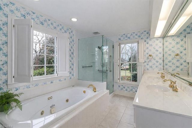 415 N Greenbriar Road, Statesville, NC 28625