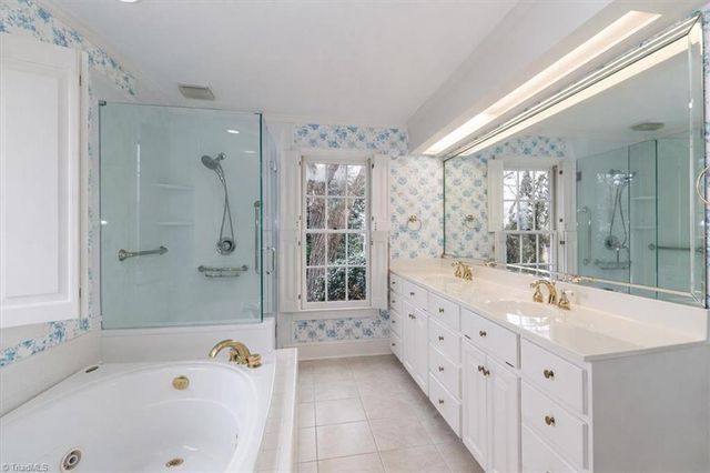 415 N Greenbriar Road, Statesville, NC 28625