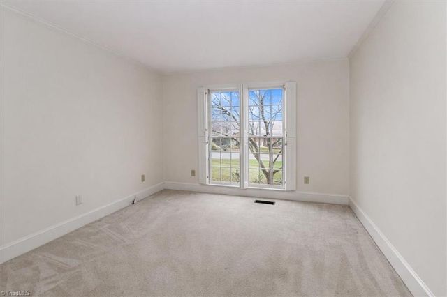 415 N Greenbriar Road, Statesville, NC 28625