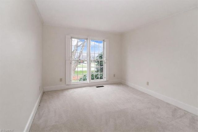 415 N Greenbriar Road, Statesville, NC 28625