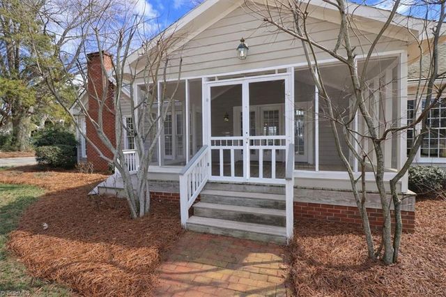 415 N Greenbriar Road, Statesville, NC 28625