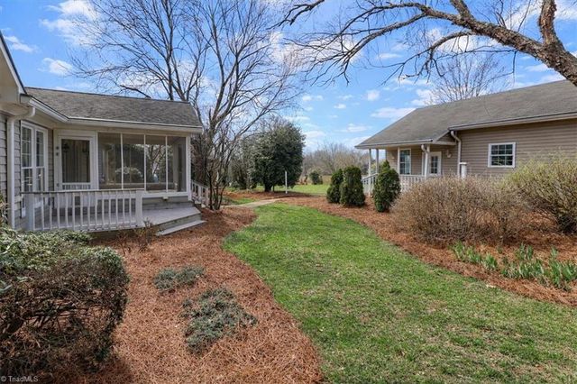 415 N Greenbriar Road, Statesville, NC 28625
