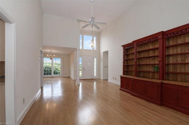 415 N Greenbriar Road, Statesville, NC 28625