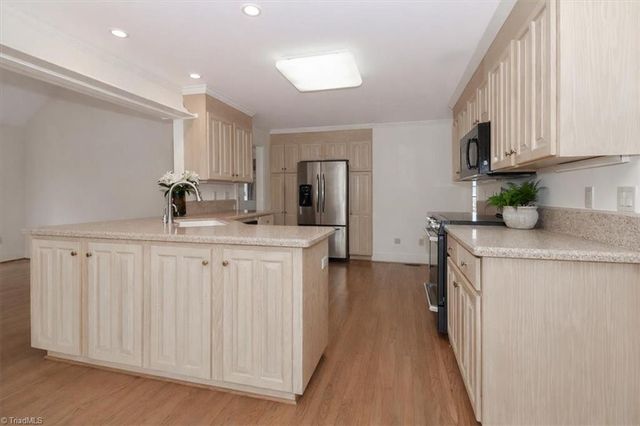 415 N Greenbriar Road, Statesville, NC 28625