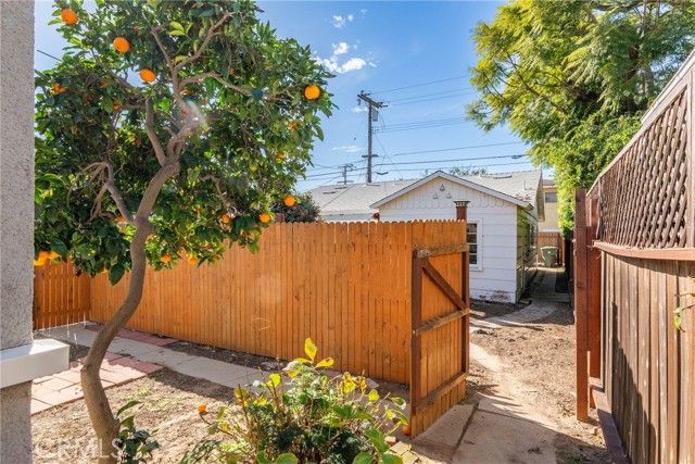 1629 Amapola Avenue, Torrance, CA 90501