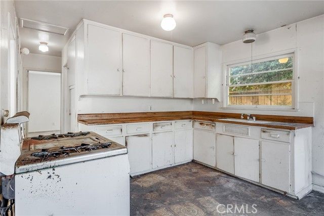 1629 Amapola Avenue, Torrance, CA 90501