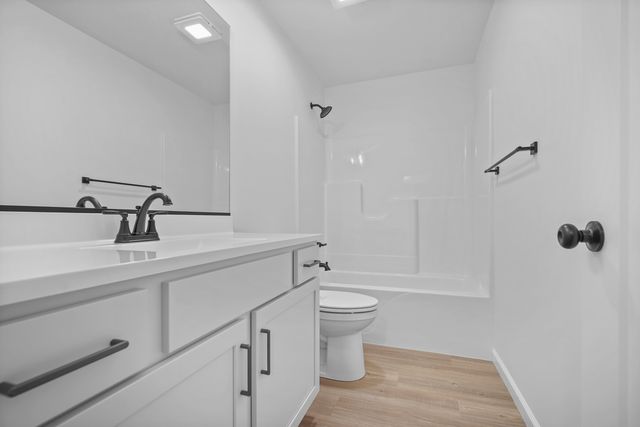 3 Eric Court, Bloomington, IL 61705