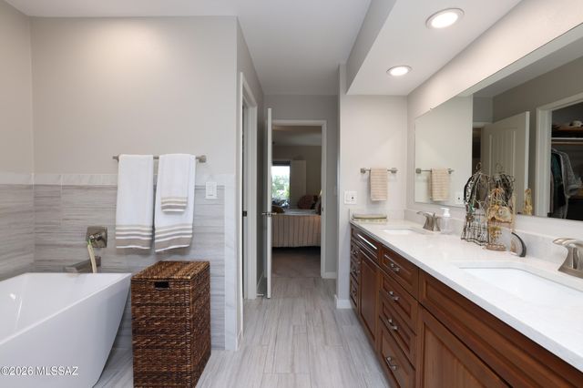 2775 W Casas Circle, Tucson, AZ 85742