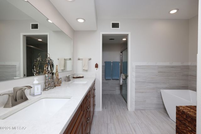 2775 W Casas Circle, Tucson, AZ 85742