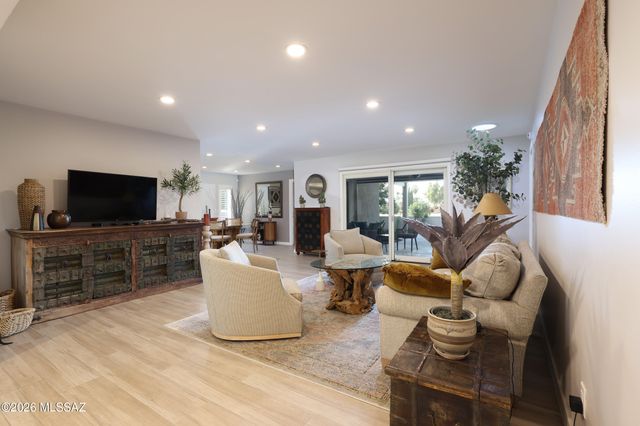 2775 W Casas Circle, Tucson, AZ 85742