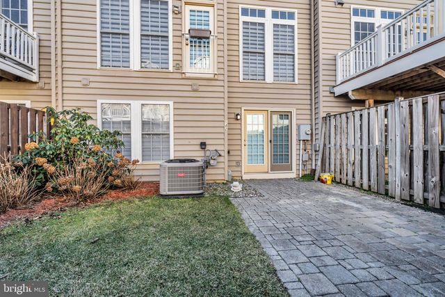 142 SWANTON LN, Gaithersburg, MD 20878