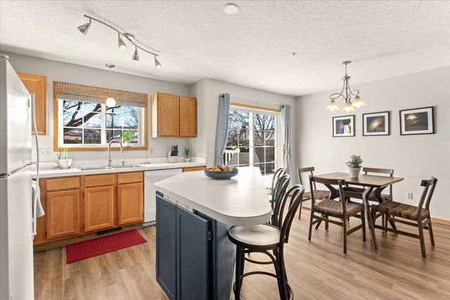 929 Old Steine Circle, New Brighton, MN 55112