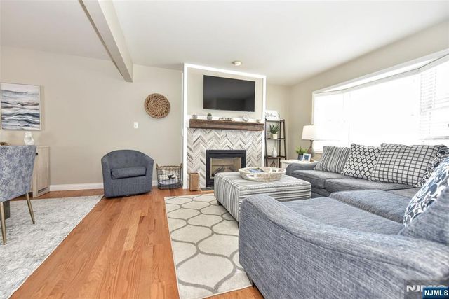 126 Bayberry Road, Lavallette, NJ 08735