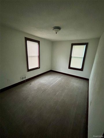 12051 Wilshire Drive, Detroit, MI 48213
