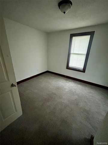 12051 Wilshire Drive, Detroit, MI 48213