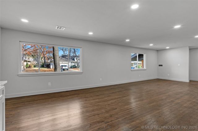 4334 S Trenton Avenue, Tulsa, OK 74105