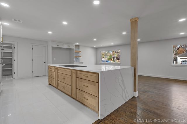 4334 S Trenton Avenue, Tulsa, OK 74105