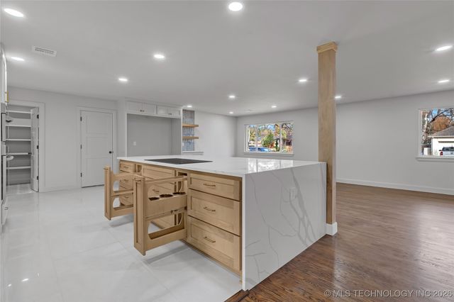 4334 S Trenton Avenue, Tulsa, OK 74105