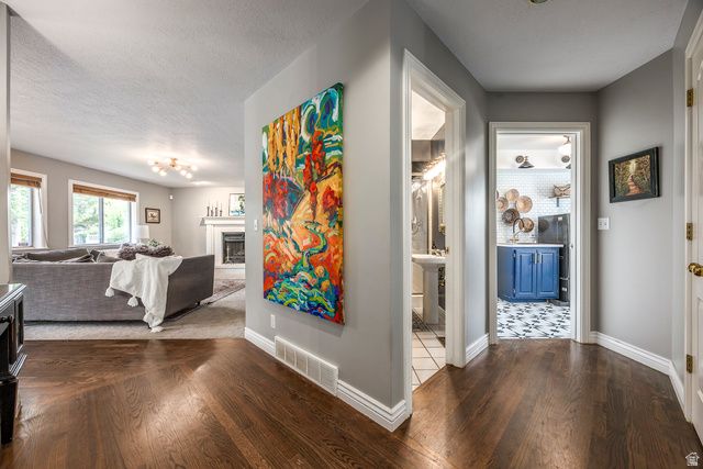 2398 E WILLOW HILLS DR, Sandy, UT 84093