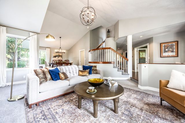 2398 E WILLOW HILLS DR, Sandy, UT 84093