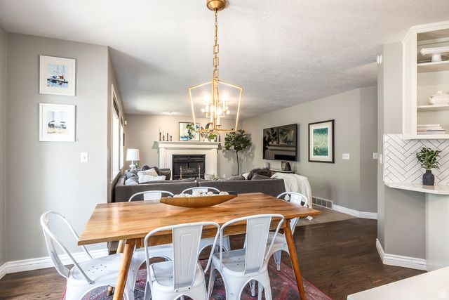 2398 E WILLOW HILLS DR, Sandy, UT 84093