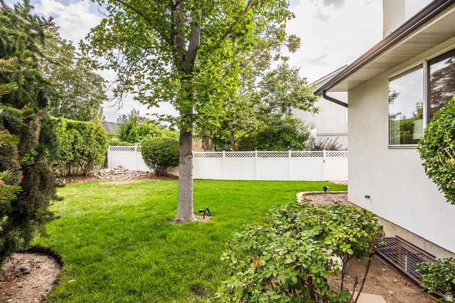 2398 E WILLOW HILLS DR, Sandy, UT 84093