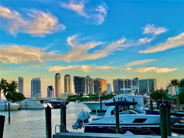 3330 NE 190th St 1112, Aventura, FL 33180