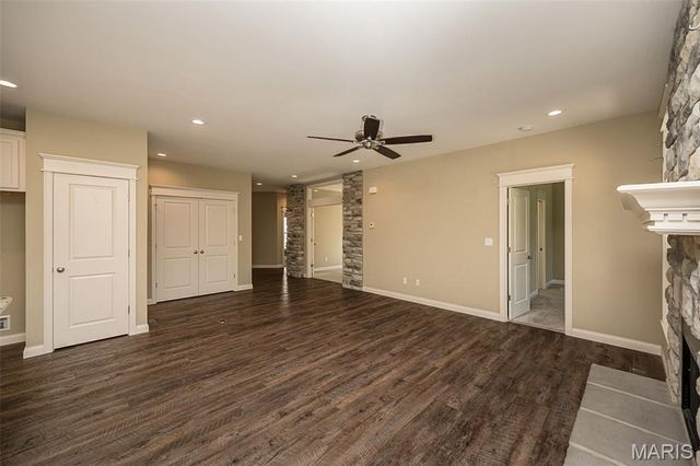 4005 Hathaway Place, St Peters, MO 63304