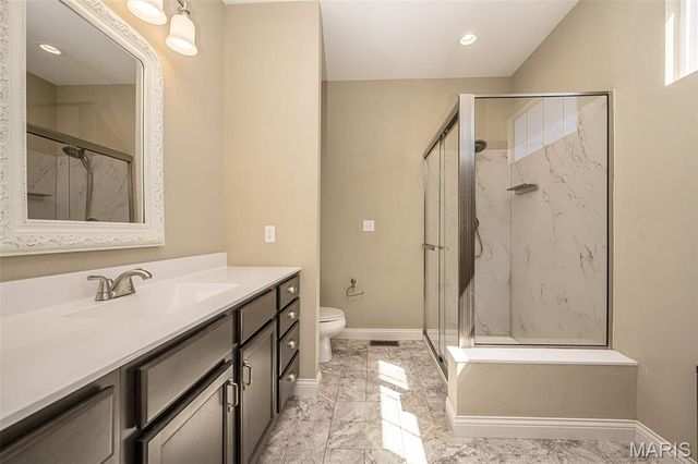 4005 Hathaway Place, St Peters, MO 63304