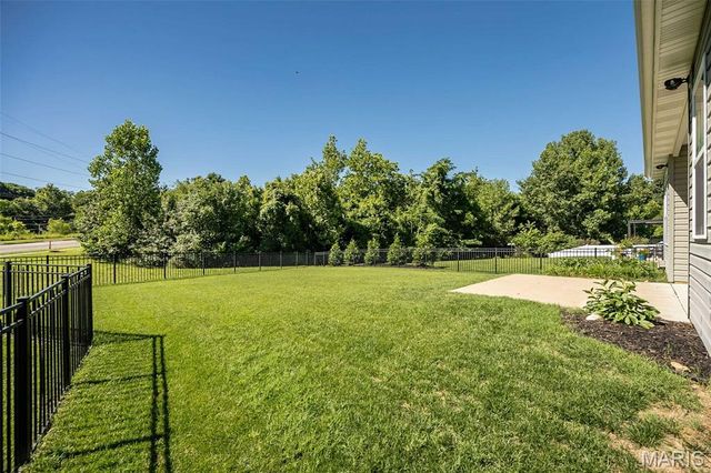 4005 Hathaway Place, St Peters, MO 63304