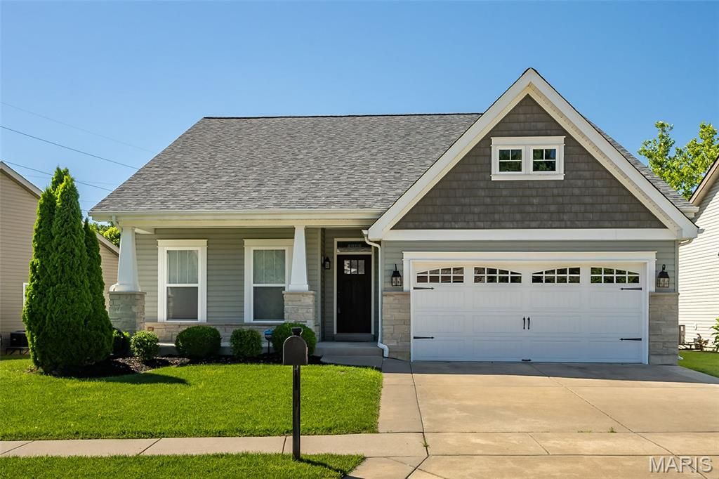 4005 Hathaway Place, St Peters, MO 63304