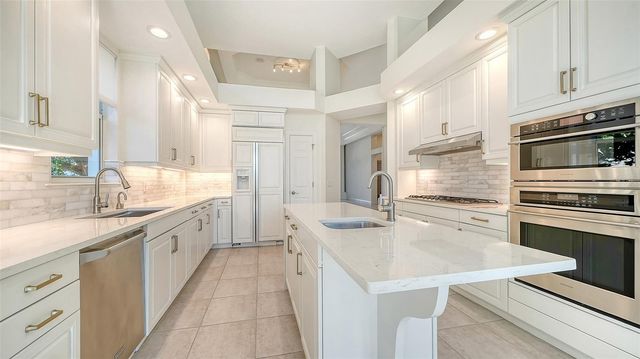 3617 FAIR OAKS PLACE, Longboat Key, FL 34228