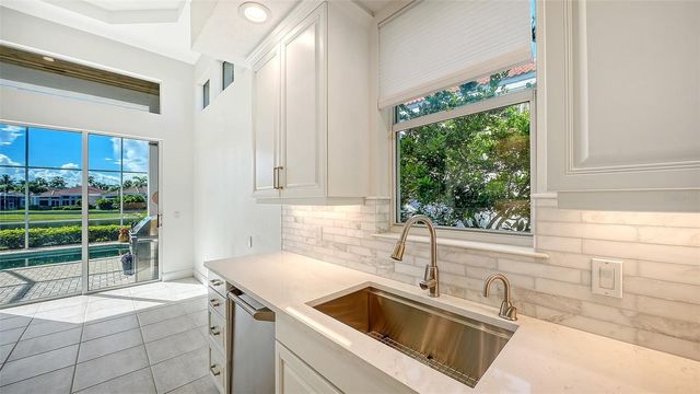 3617 FAIR OAKS PLACE, Longboat Key, FL 34228