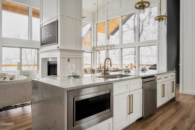 2931 Redtail Road, Sevierville, TN 37862