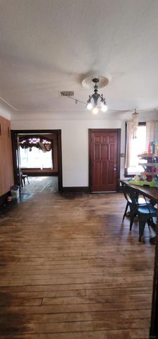 32045 Schoenherr Road, Warren, MI 48088