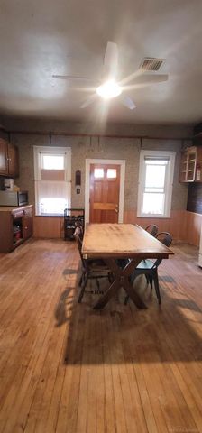 32045 Schoenherr Road, Warren, MI 48088
