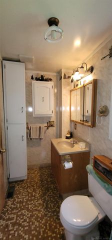 32045 Schoenherr Road, Warren, MI 48088