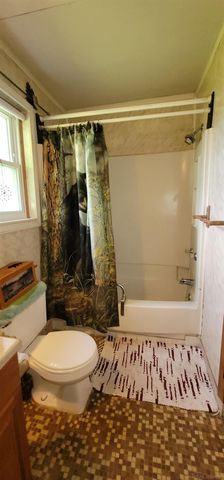 32045 Schoenherr Road, Warren, MI 48088