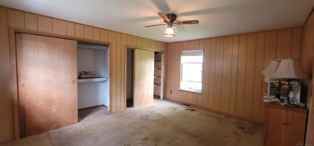 32045 Schoenherr Road, Warren, MI 48088