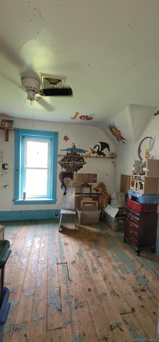 32045 Schoenherr Road, Warren, MI 48088