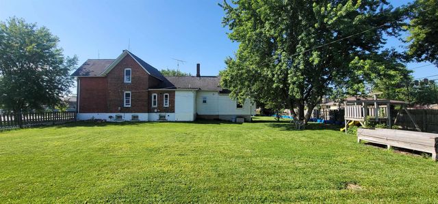 32045 Schoenherr Road, Warren, MI 48088