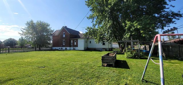 32045 Schoenherr Road, Warren, MI 48088