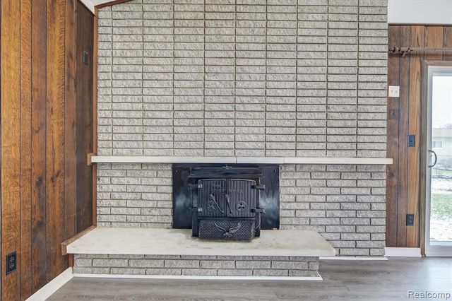 2995 Groves Drive, Sterling Heights, MI 48310