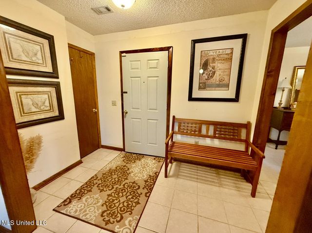 276 Salem Church Rd, Grenada, MS 38901