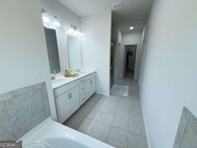 2115 Ravencliff Dr, Austell, GA 30168