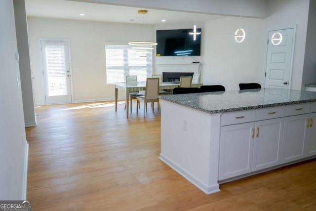 2115 Ravencliff Dr, Austell, GA 30168