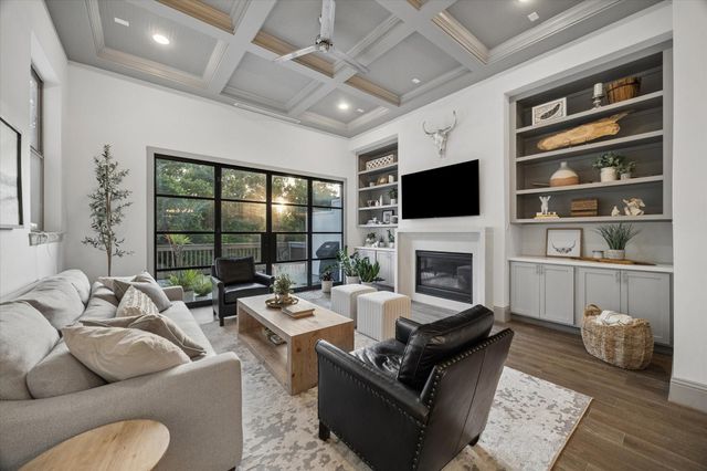 1907 W 25th Street, Houston, TX 77008