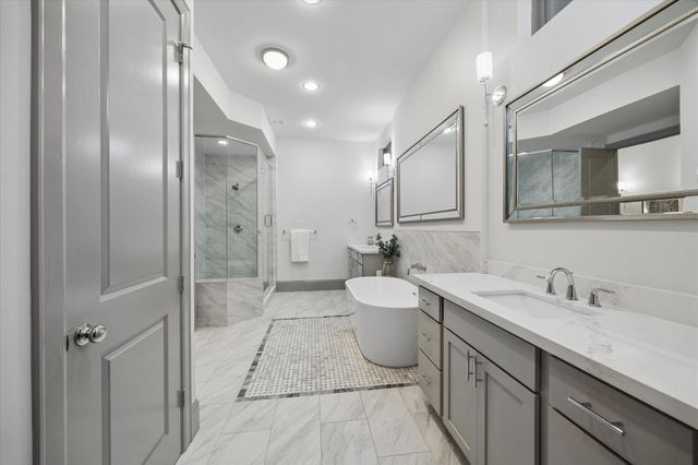 1907 W 25th Street, Houston, TX 77008