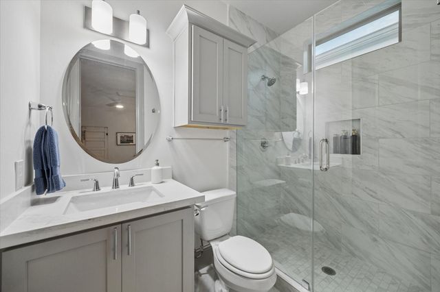1907 W 25th Street, Houston, TX 77008